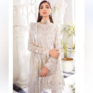 Suffuse By Sana Yaar White Embellished And Embroidered 3 piece Pakistani / India